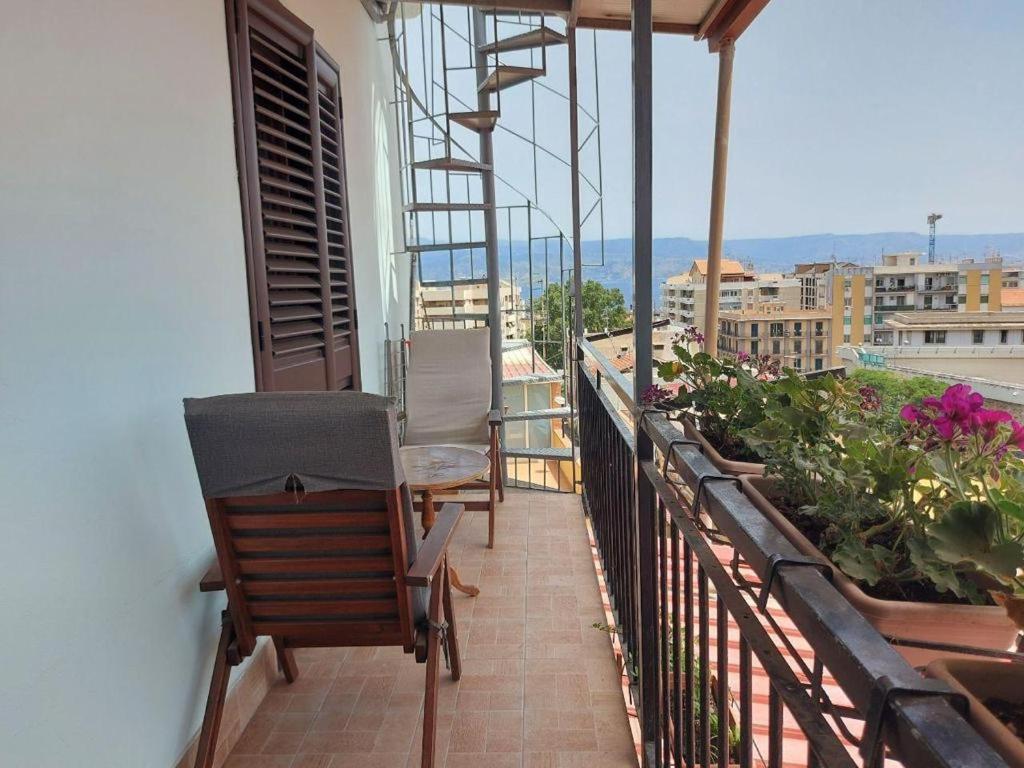 House Costa Acomodação com café da manhã Messina Exterior foto